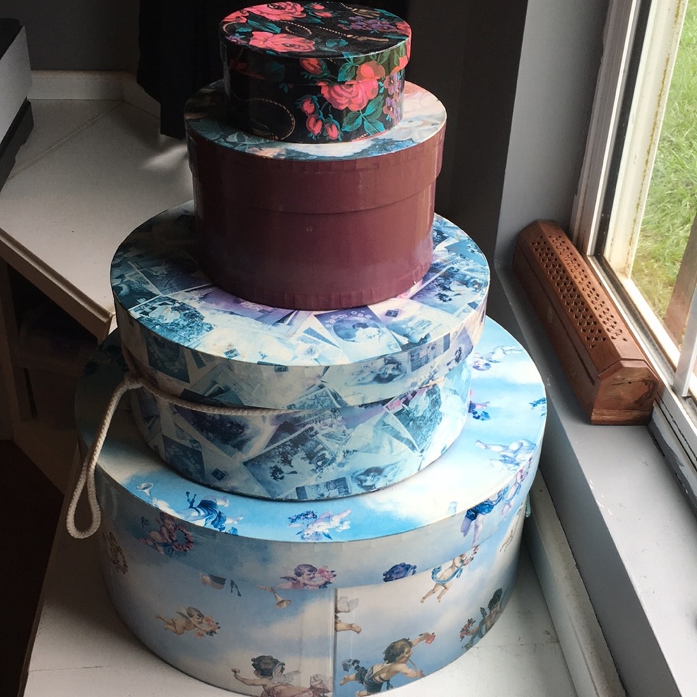Vintage Hat Box set